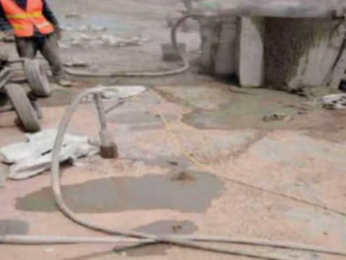 建瓯水泥混凝土路面板底注浆技术 路面脱空注浆整治方案